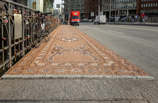 "Steinerner Orientteppich auf der Wilhelminenbrücke