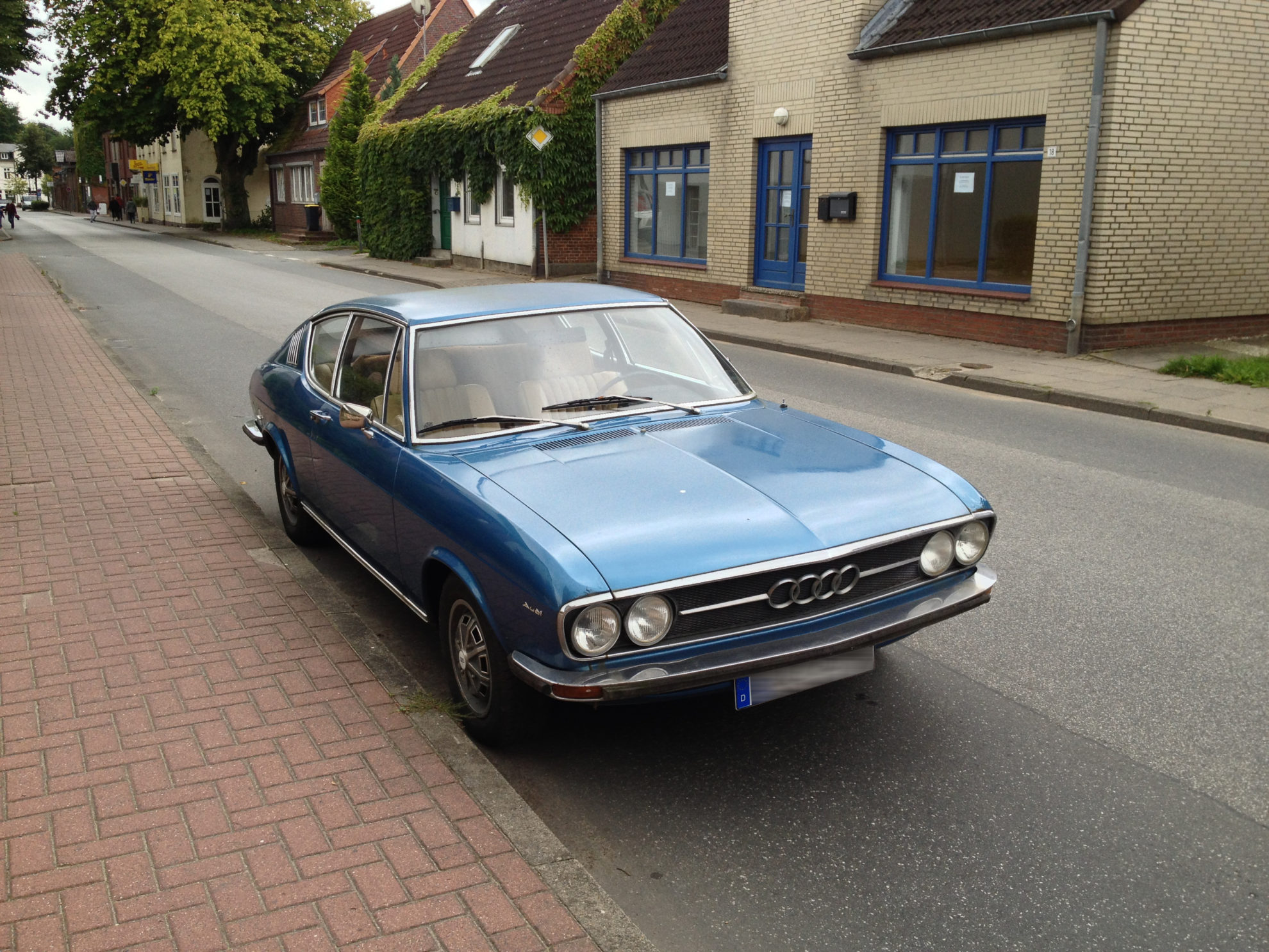 Audi 100 Coupé S