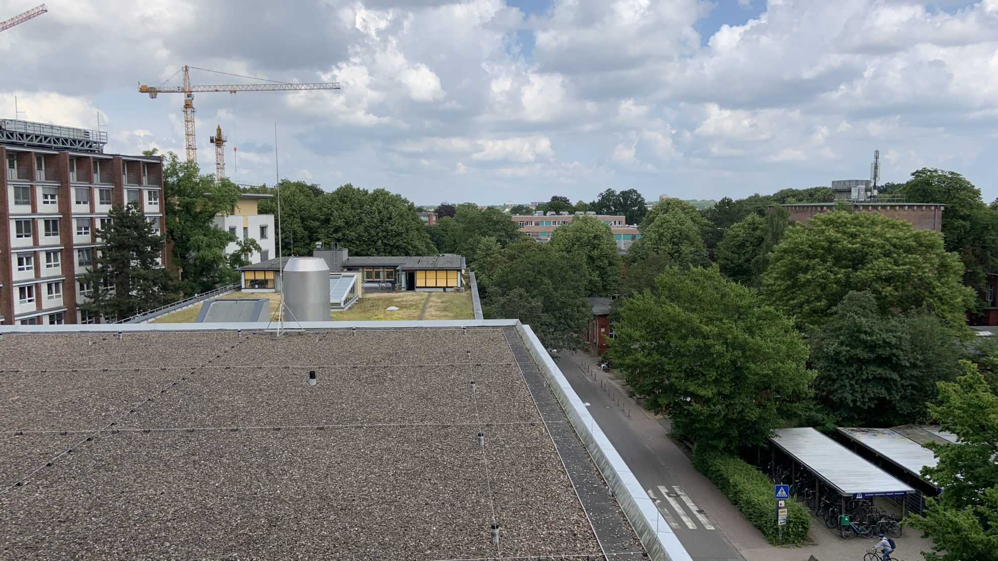 Blick aus einem Fenster auf das UKE-Gelände